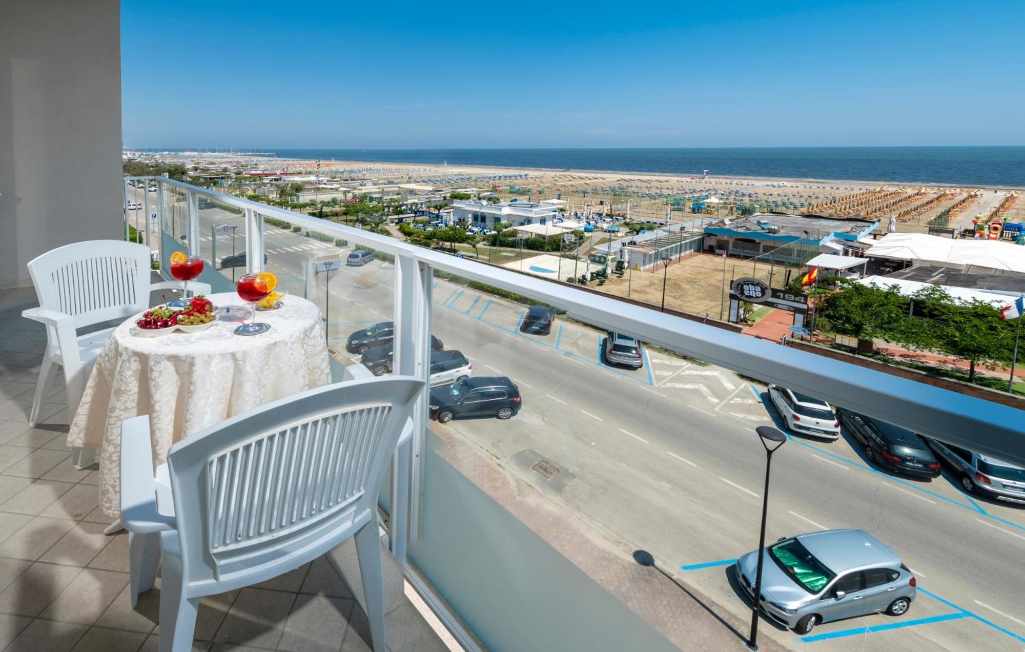Astoria Hotel 3*